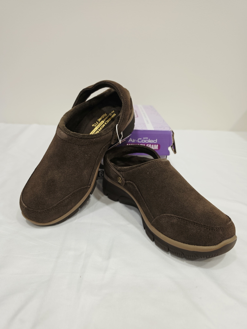 Skechers Easy Going Distinctive Charm Women’s Brown Suede Slip-On Clog Mules